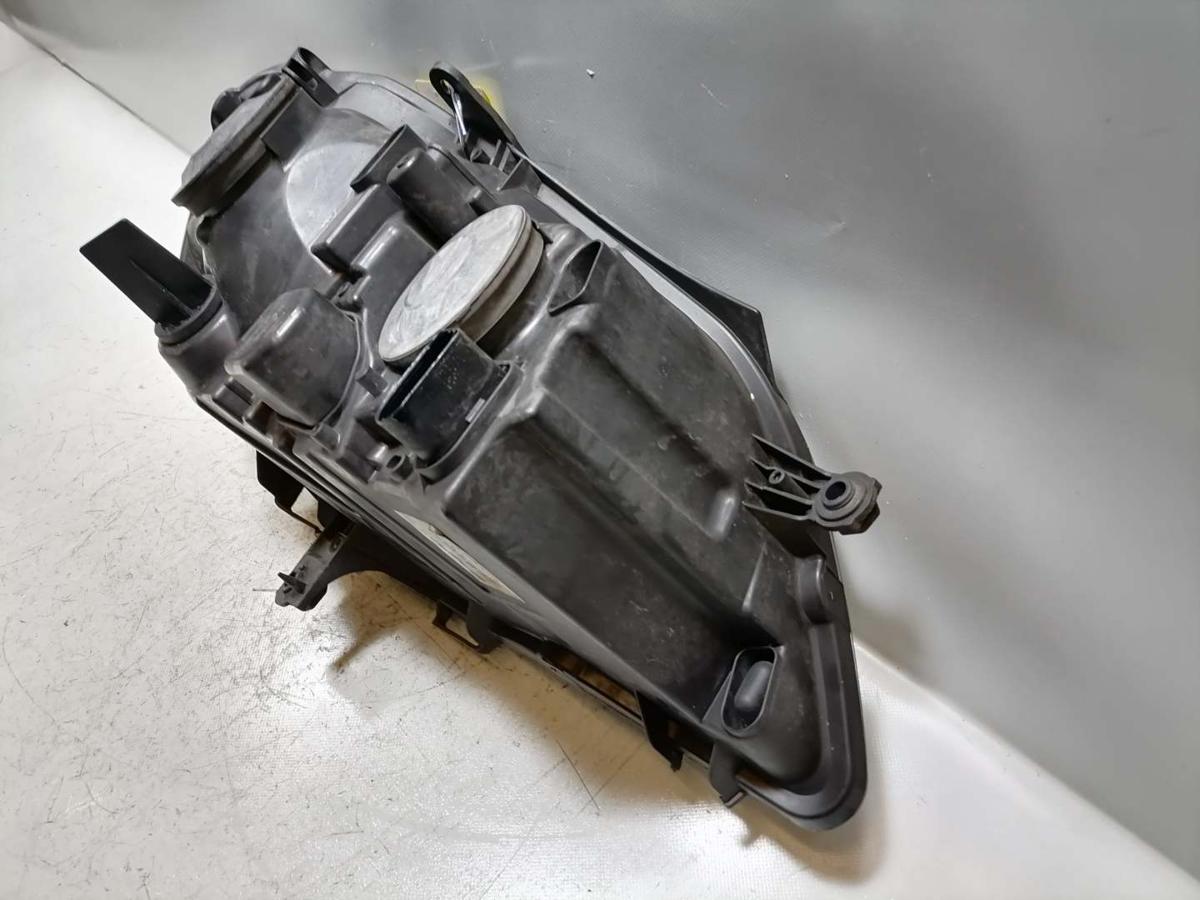 VW Polo 9N3 original Scheinwerfer vorn links Halogen Bj.2006